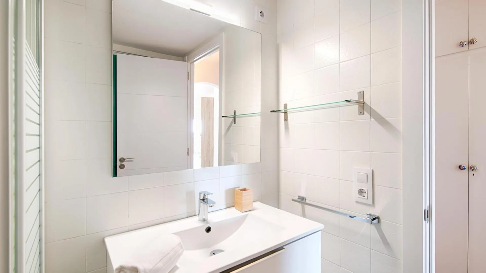 Estudio Moderno Con Terraza Y Vistas Al Mar Empuriabrava